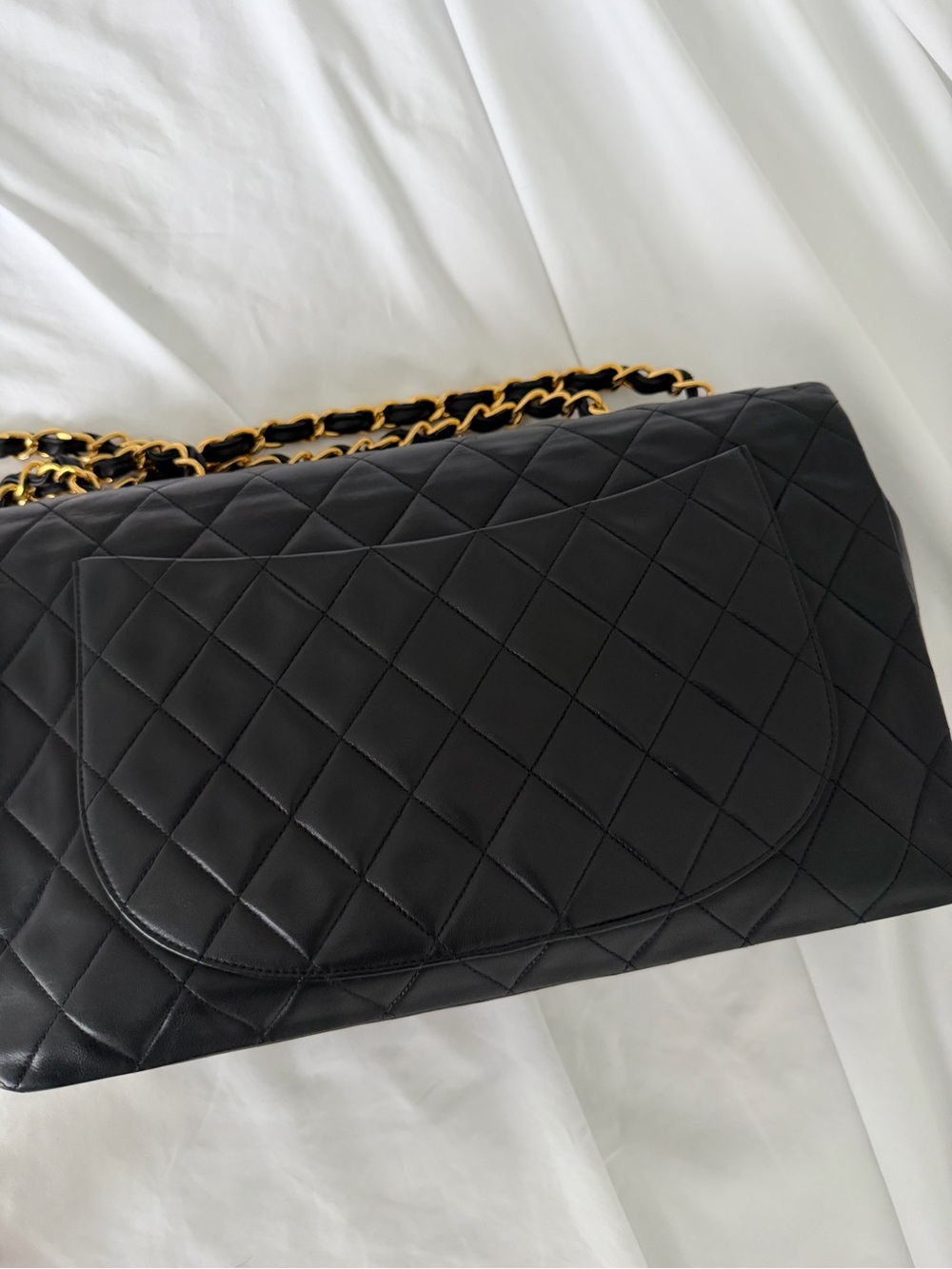 CHANEL Black Quilted Shoulder Bag with Gold Hardware - Picture 8 of 12